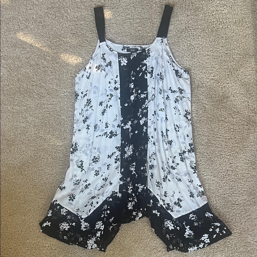 Simply Vera Vera Wang Black and White Floral Top